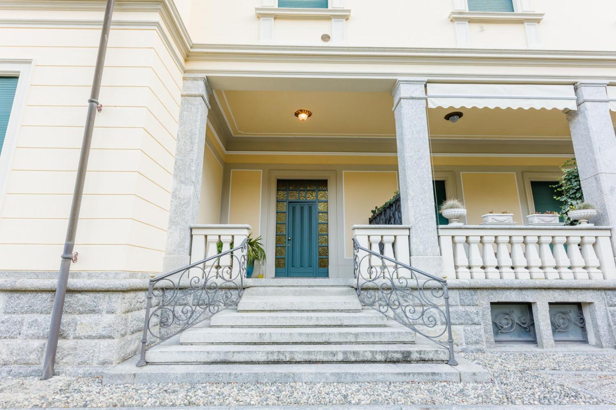 בלאג'יו Regal Villa With Como Lake View And Free Parking מראה חיצוני תמונה